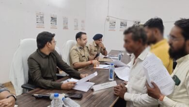 सिद्धार्थनगर सम्पूर्ण समाधान दिवस के अवसर पर तहसील इटवा पर जिलाधिकारी व वरिष्ठ पुलिस अधीक्षक सिद्धार्थनगर द्वारा जनसुनवाई किया गया ।